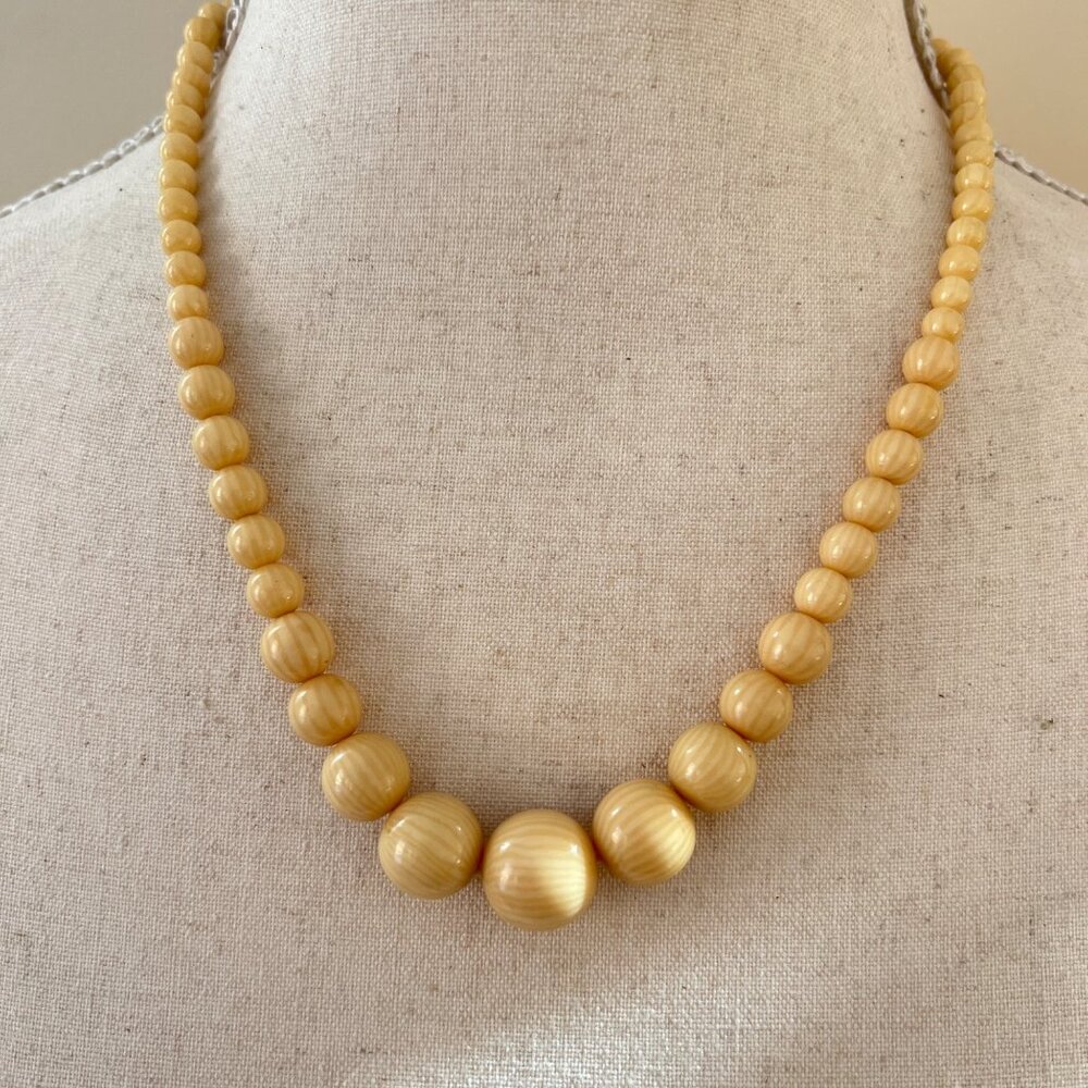 Vintage French Ivory Lucite Plastic Round Graduated Beaded Necklace Craft Repair